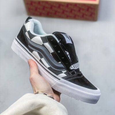 Vans Classics Knu Skool