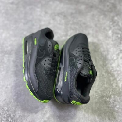 Nike Air Max 90 *Black Chlorophyll*