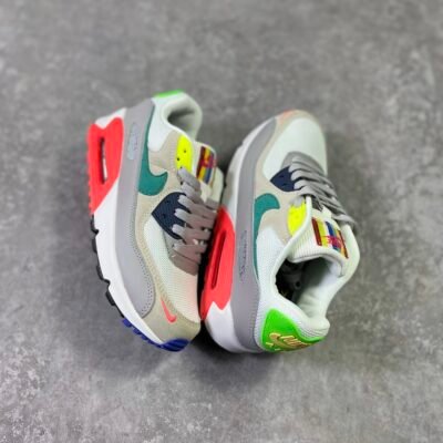 Nike Air Max 90 *Evolution of Icon*