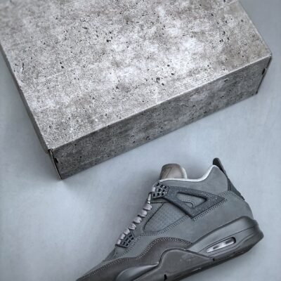 Air Jordan 4 Retro SE “Smoke Grey”